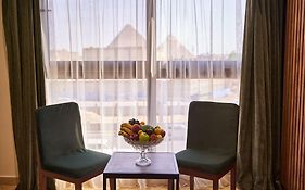 New Pyramid Front Hotel
